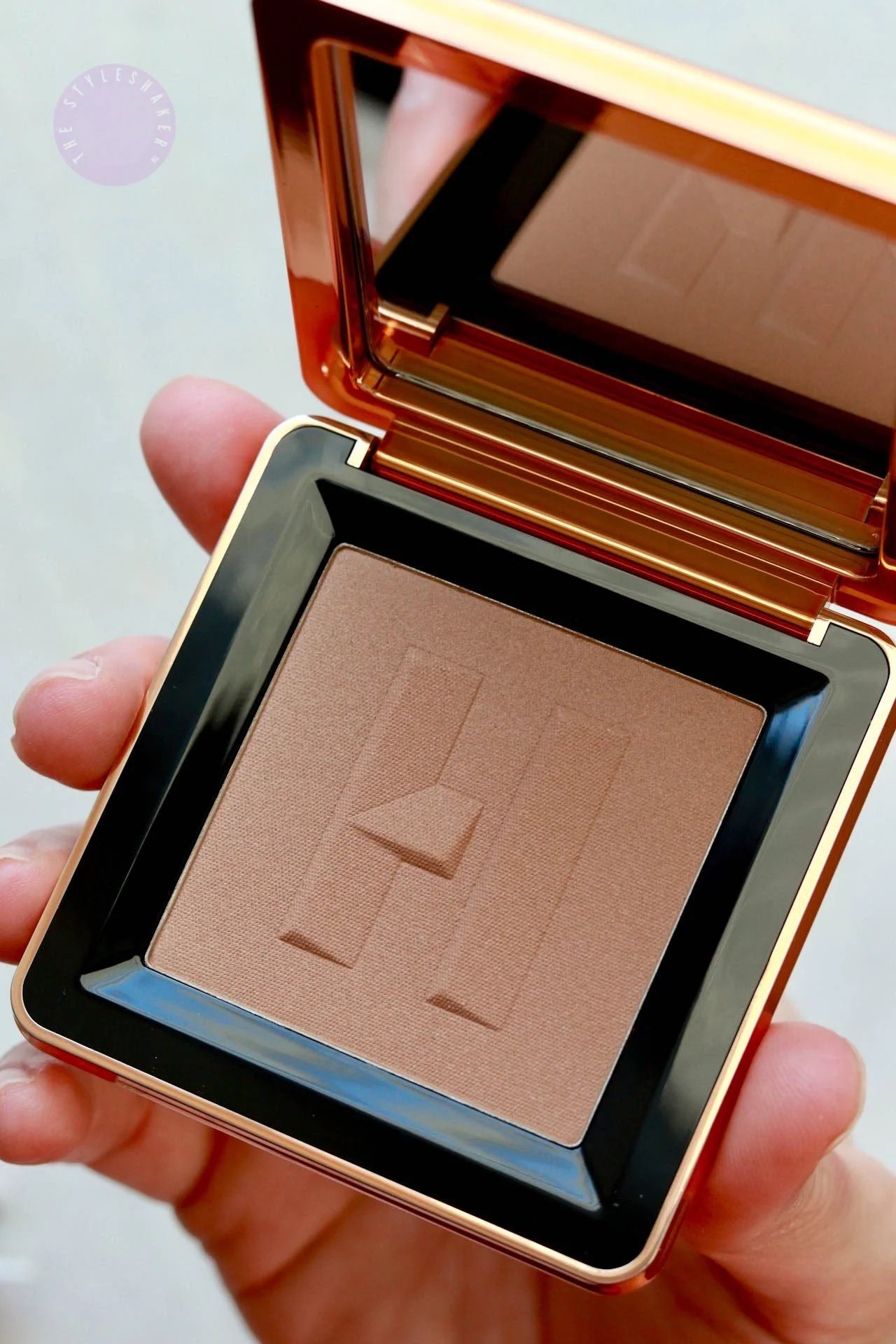 My Honest Review of the Haus Labs Power Sculpt Velvet Bronzer with